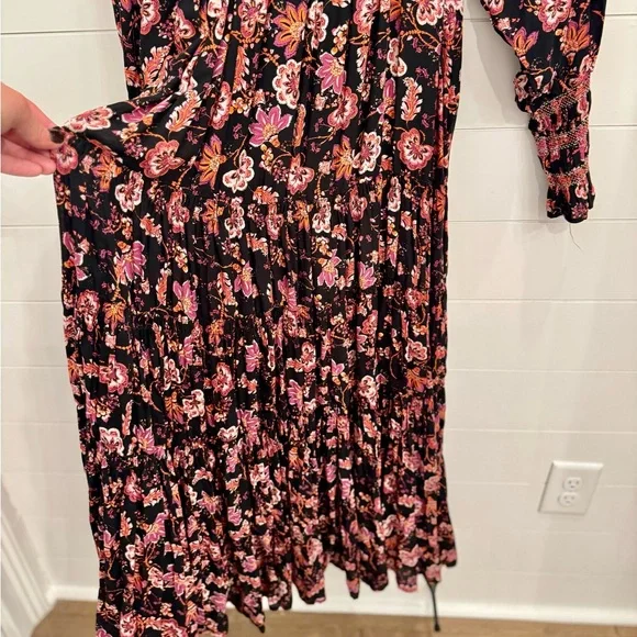 Women’s FREE PEOPLE Sweet Escape Smocked Maxi Dress Medium NWT! Black Floral - Picture 10 of 11